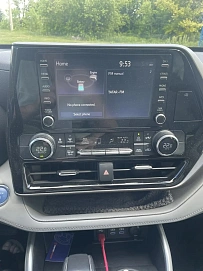 Toyota Highlander, 2022г, полный привод, автомат