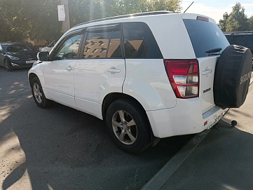 Suzuki Grand Vitara, 2011г, полный привод, автомат