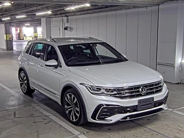 Volkswagen Tiguan, 2023г, передний привод, робот