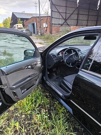 Mercedes-Benz E-Класс, 2002г., задний привод, автомат