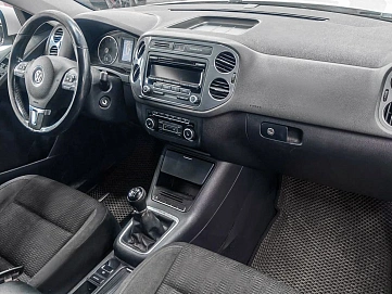 Volkswagen Tiguan, 2013г., полный привод, механика