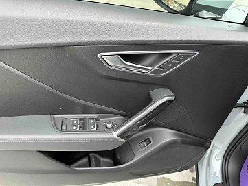 Audi Q2, 2023г., передний привод, робот