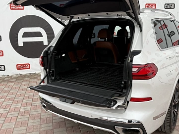 BMW X7, 2022г., передний привод, автомат