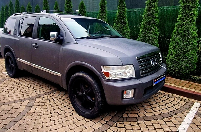 Infiniti QX56, 2005г, полный привод, автомат
