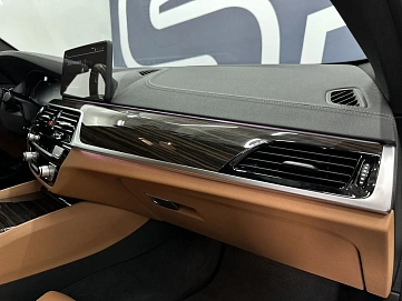 BMW 5 серии, 2021г., задний привод, автомат