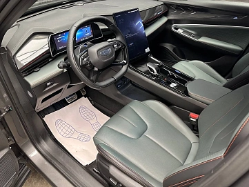 Geely Atlas, 2025г., передний привод, робот