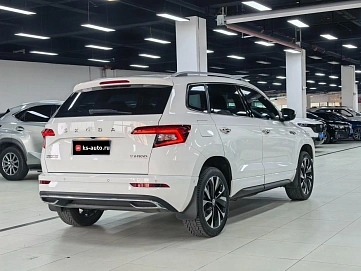 Skoda Karoq, 2022г., передний привод, автомат