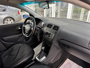 Volkswagen Polo, 2016г., передний привод, автомат
