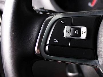 Volkswagen Polo, 2019г., передний привод, автомат