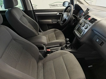 Volkswagen Touran, 2007г., передний привод, механика