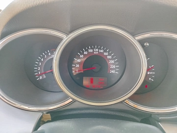 Kia Sorento, 2011г., полный привод, механика
