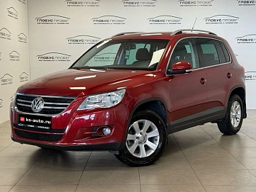 Volkswagen Tiguan, 2011г., полный привод, автомат