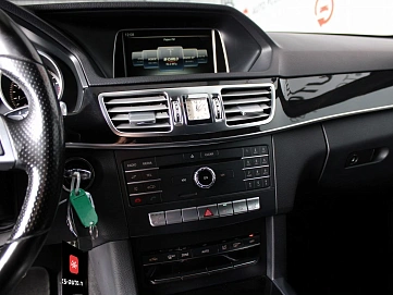 Mercedes-Benz E-Класс, 2015г., задний привод, автомат
