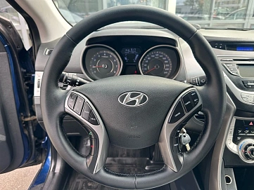 Hyundai Elantra, 2011г., передний привод, механика