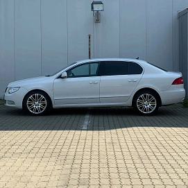 Skoda Superb, 2010г., передний привод, автомат