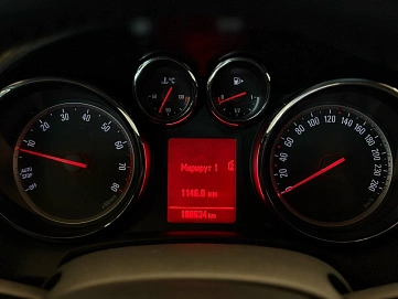Opel Astra, 2012г., передний привод, механика