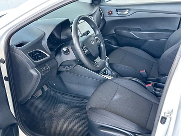 Hyundai Solaris, 2018г., передний привод, автомат