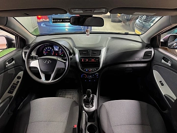 Hyundai Solaris, 2013г., передний привод, механика