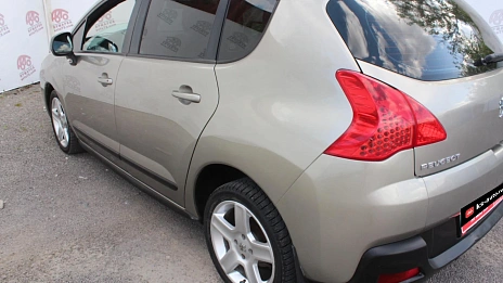 Peugeot 3008, 2011г., передний привод, механика