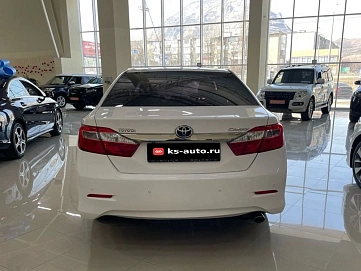 Toyota Camry, 2014г., передний привод, автомат