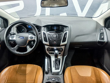 Ford Focus, 2012г., передний привод, робот
