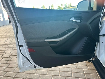 Ford Focus, 2012г., передний привод, робот