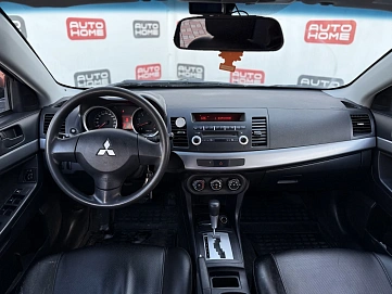 Mitsubishi Lancer, 2010г., передний привод, автомат