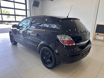 Opel Astra, 2007г., передний привод, механика