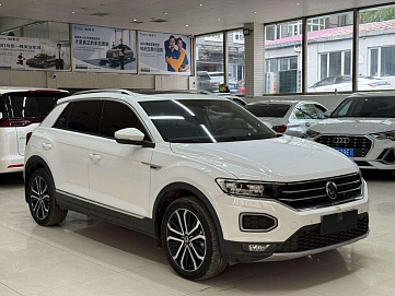 Volkswagen T-Roc, 2021г., полный привод, робот