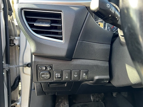 Toyota Corolla, 2013г, передний привод, вариатор