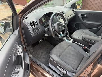 Volkswagen Polo, 2018г., передний привод, автомат