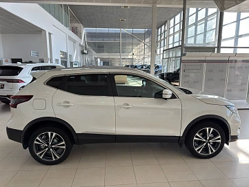 Nissan Qashqai, 2021г., полный привод, вариатор
