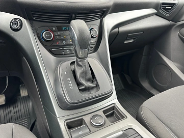 Ford Kuga, 2018г., полный привод, автомат