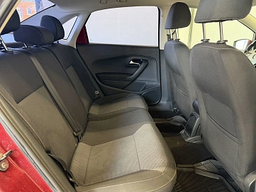 Volkswagen Polo, 2015г., передний привод, автомат