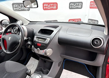 Peugeot 107, 2007г., передний привод, робот