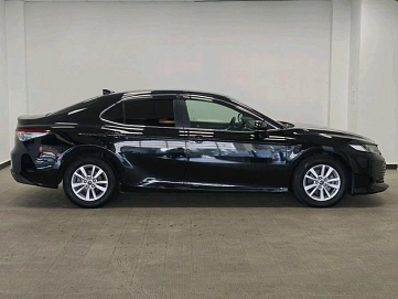 Toyota Camry, 2019г., передний привод, автомат