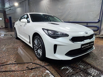 Kia Stinger, 2018г., полный привод, автомат