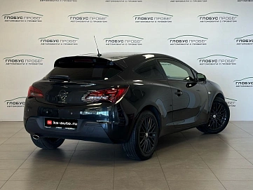 Opel Astra, 2012г., передний привод, механика