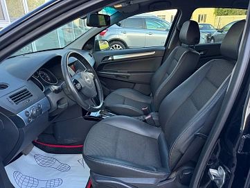 Opel Astra, 2008г., передний привод, автомат