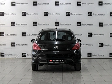 Peugeot 308, 2008г., передний привод, механика