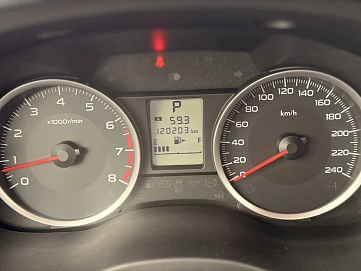 Subaru Forester, 2015г., передний привод, вариатор