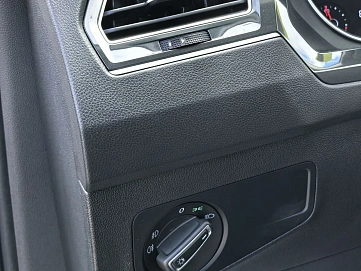 Volkswagen Tiguan, 2020г., полный привод, робот