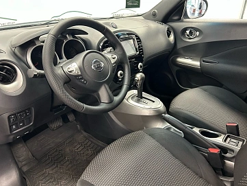 Nissan Juke, 2013г., передний привод, вариатор