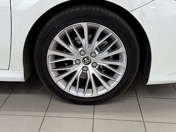 Toyota Camry, 2020г., передний привод, автомат