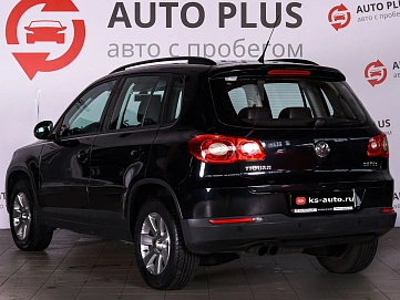 Volkswagen Tiguan, 2009г., полный привод, автомат