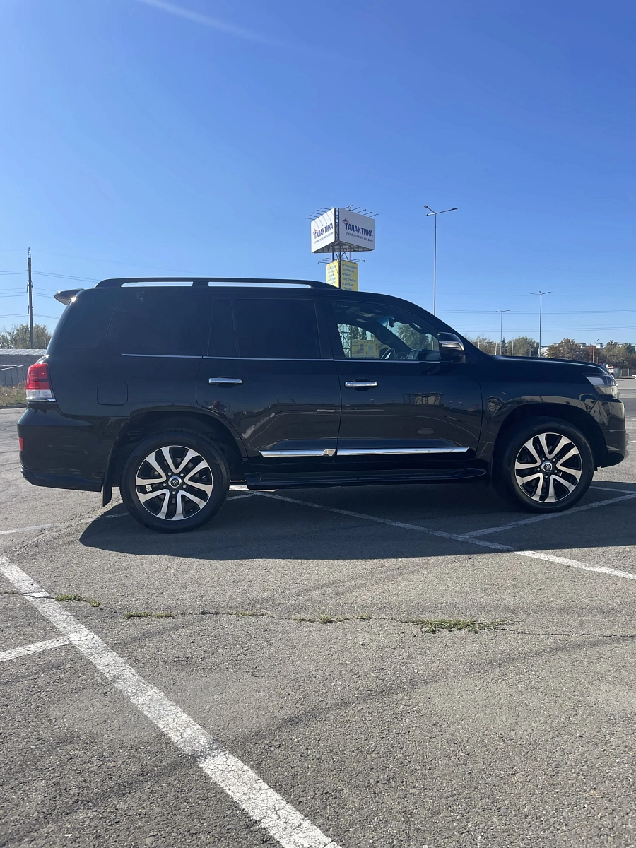Toyota Land Cruiser, 2018г., полный привод, автомат