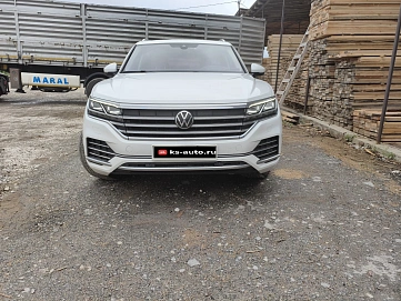 Volkswagen Touareg, 2021г, полный привод, автомат
