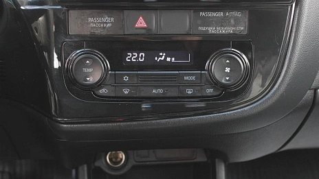 Mitsubishi Outlander, 2016г., передний привод, механика