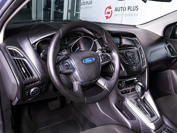 Ford Focus, 2012г., передний привод, робот
