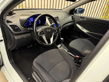 Hyundai Solaris, 2013г., передний привод, автомат